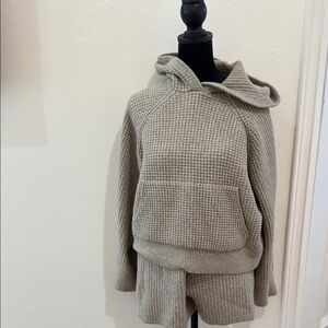 Cozy Abercrombie Knit Women's Sweater in Tan